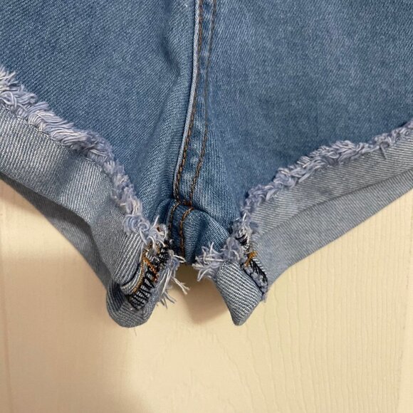 Rehab Women's Floral Embroidered Distressed Cut Out High Rise Jean Shorts Small - Picture 7 of 8